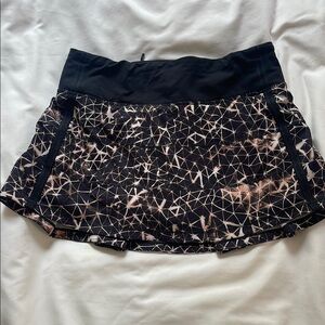 Lululemon pace rival printed size 4